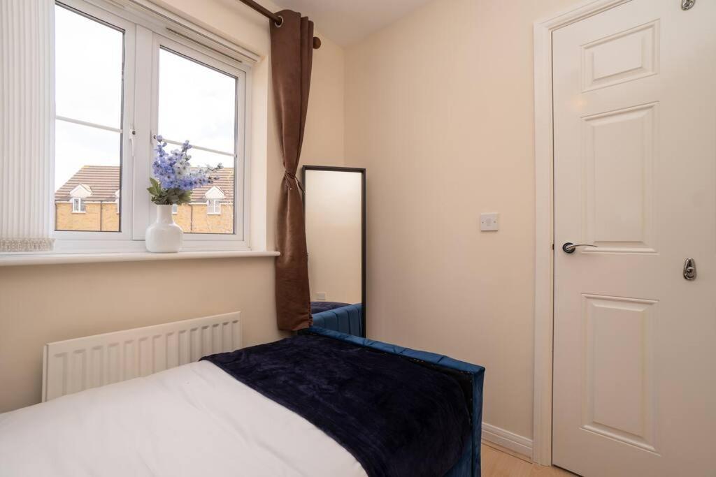 Bristol's Coach House - 2 Bedroom Detached With Secure Parking Apartament *
